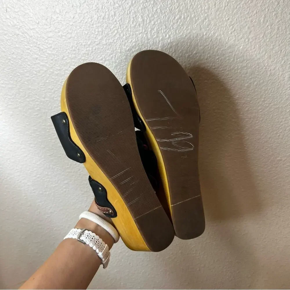 OluKai Kamola wooden platform leather slip on sandals 11
